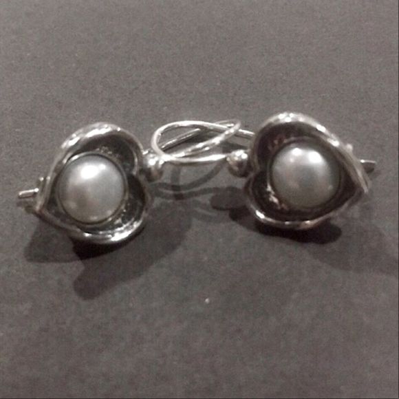 SILPADA ‘Forever Fearless’ Sterling Silver 925 Heart Shaped Pearl Drop Earrings - Picture 6 of 8